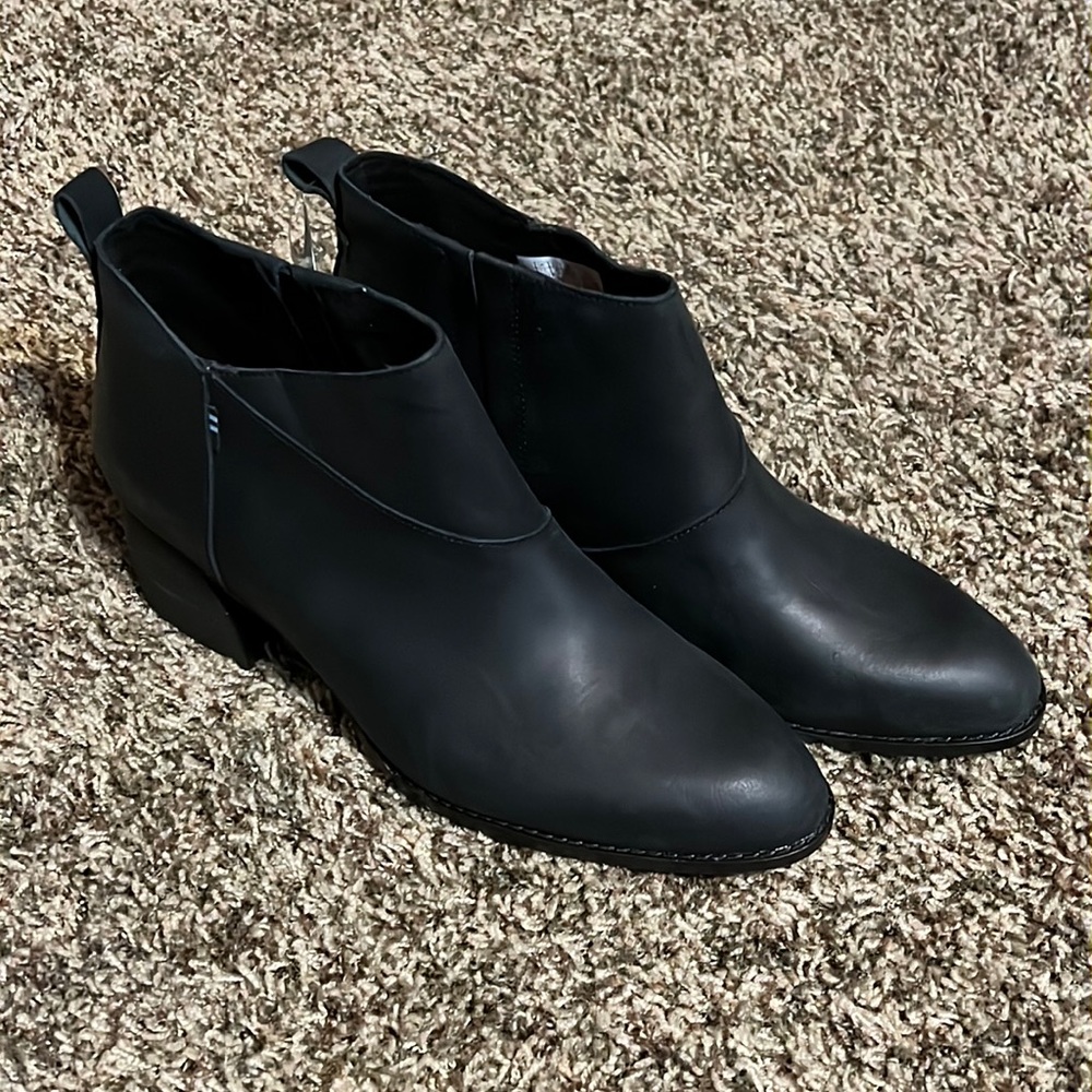 TOMS Black Leather Leilani Ankle Boots